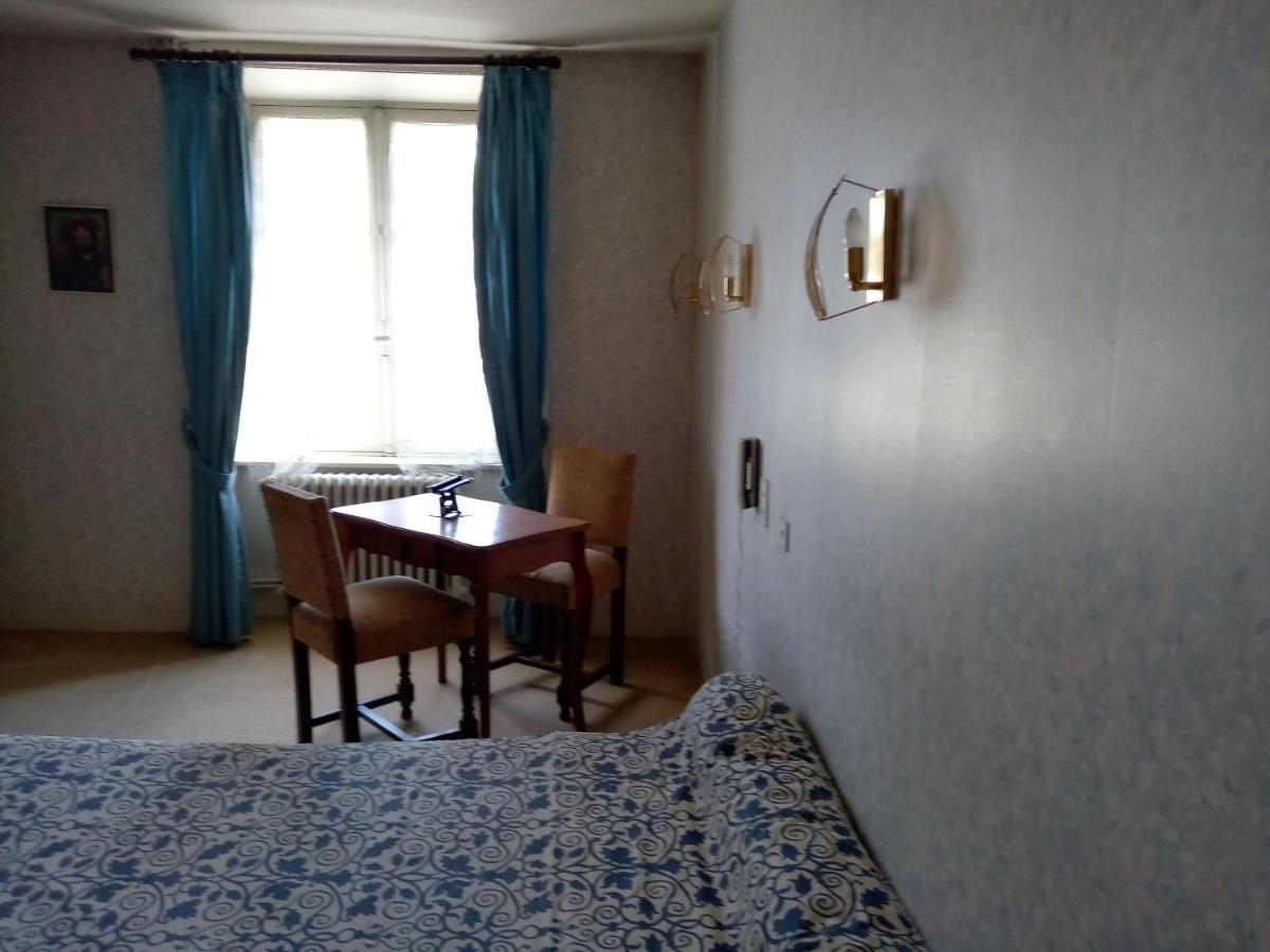 Chambres D'Hotes Des Voyageurs Magnac-Bourg Exterior foto